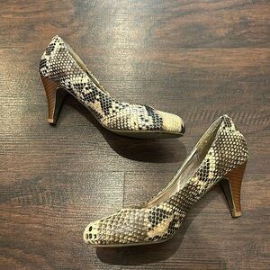 Mix No. 6 Barbie Pumps Sz 7